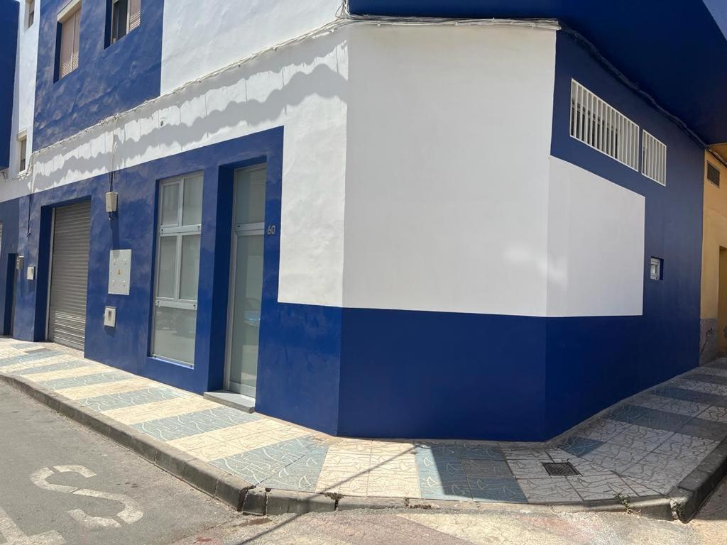 Das Blaue Haus 1 Castillo del Romeral Esterno foto
